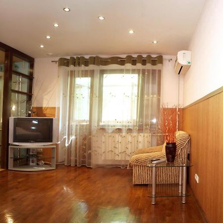 Apartment In The City Center ドニプロペトロウシク エクステリア 写真